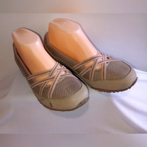 Ahnu slip on women's sz7